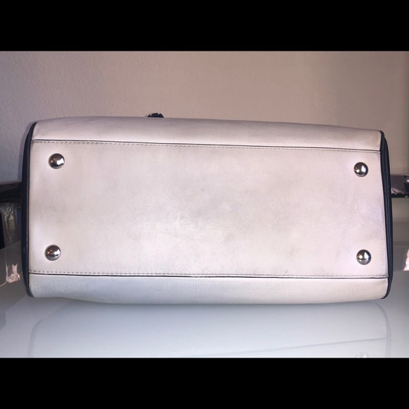 Coach Small Satchel - Picture 5 of 8